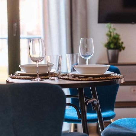 Chiqui And Vicente Suite Apartments セビリア エクステリア 写真