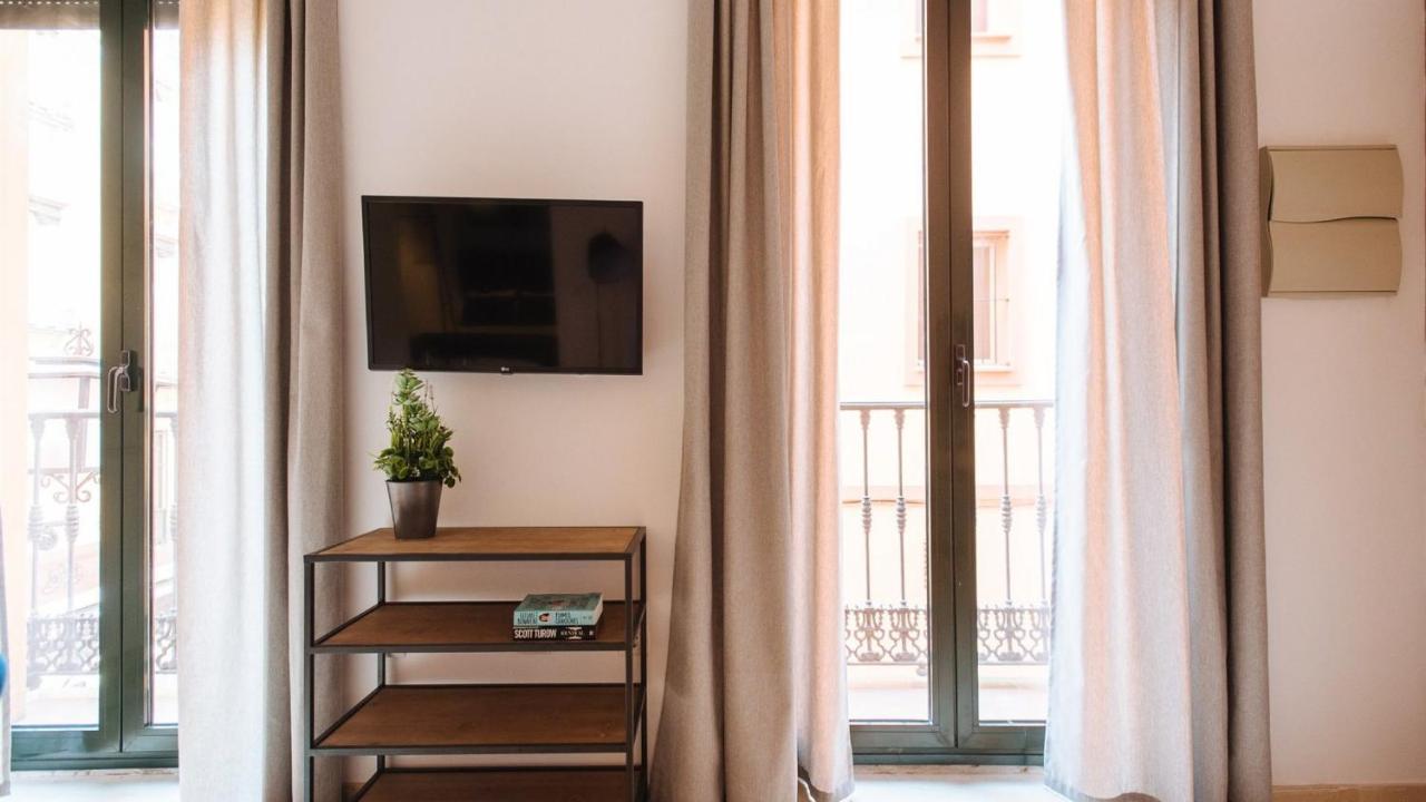 Chiqui And Vicente Suite Apartments セビリア エクステリア 写真