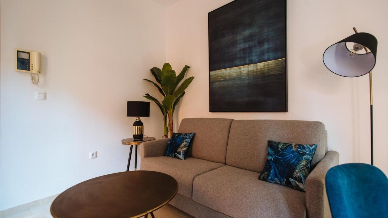 Chiqui And Vicente Suite Apartments セビリア エクステリア 写真