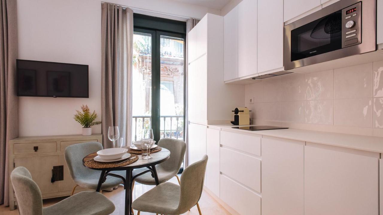 Chiqui And Vicente Suite Apartments セビリア エクステリア 写真
