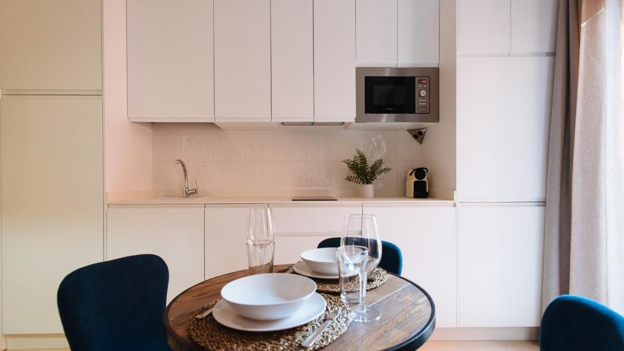 Chiqui And Vicente Suite Apartments セビリア エクステリア 写真